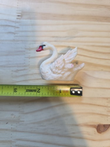 Small Swan Figurine