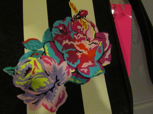 Bolso cosmético grande Betsey Johnson BM18735 de cuero sintético nuevo con etiquetas $48 - Imagen 3 de 10
