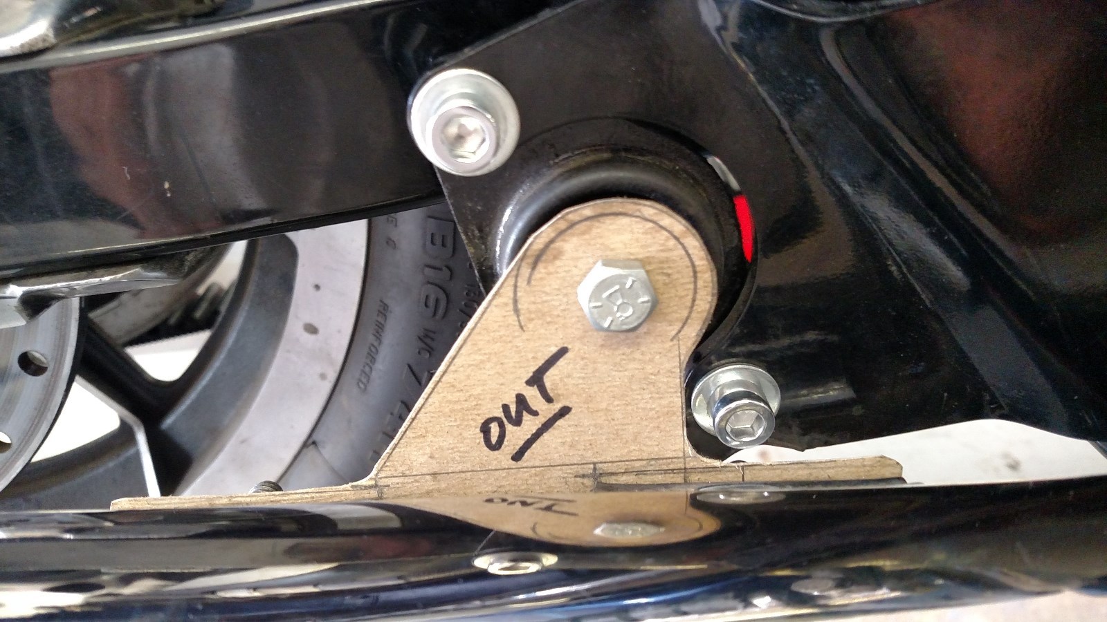 HARLEY DAVIDSON FXR EXHAUST MOUNTING BRACKET with/ISOLATOR, MADE in USA