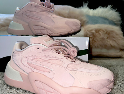 Size 7.5- PUMA Hedra Mono Pink