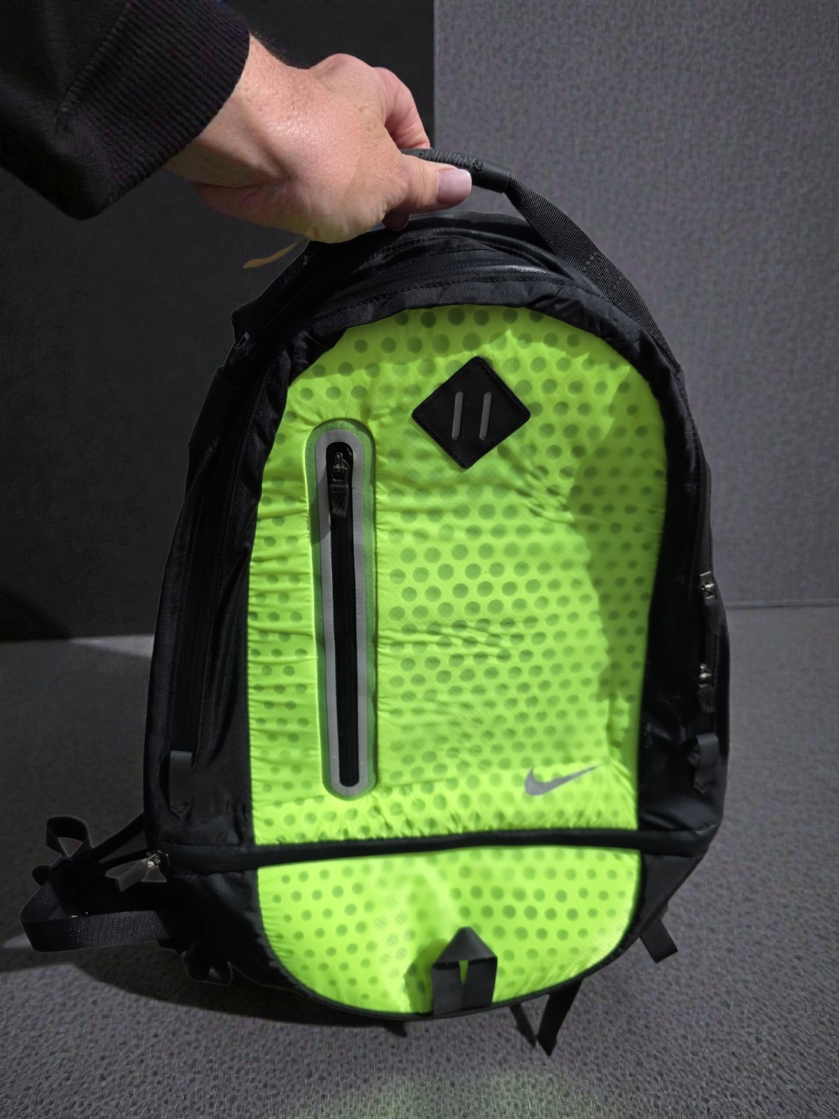 NIKE Cheyenne VAPOR Running Aerospan Backpack Green wet/dry storage shoe pockets