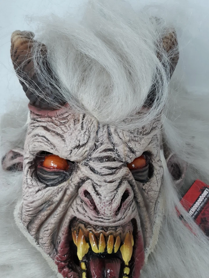 Máscara Krampus The Horror Dome HDM444 Nuevo Blanco Pelo Cuernos Colmillos Disfraz de Halloween Foto 2 de 4