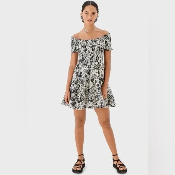 Mini Vestido American Eagle Estampado Cuello Cuadrado En Niveles Floral Mujer Pequeño Blanco Foto 2 de 4