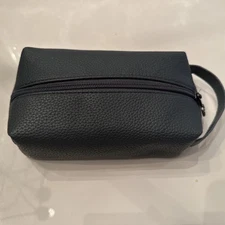 United Airlines Polaris Class Therabody Inflight Amenity Kit Side Zipper Sealed