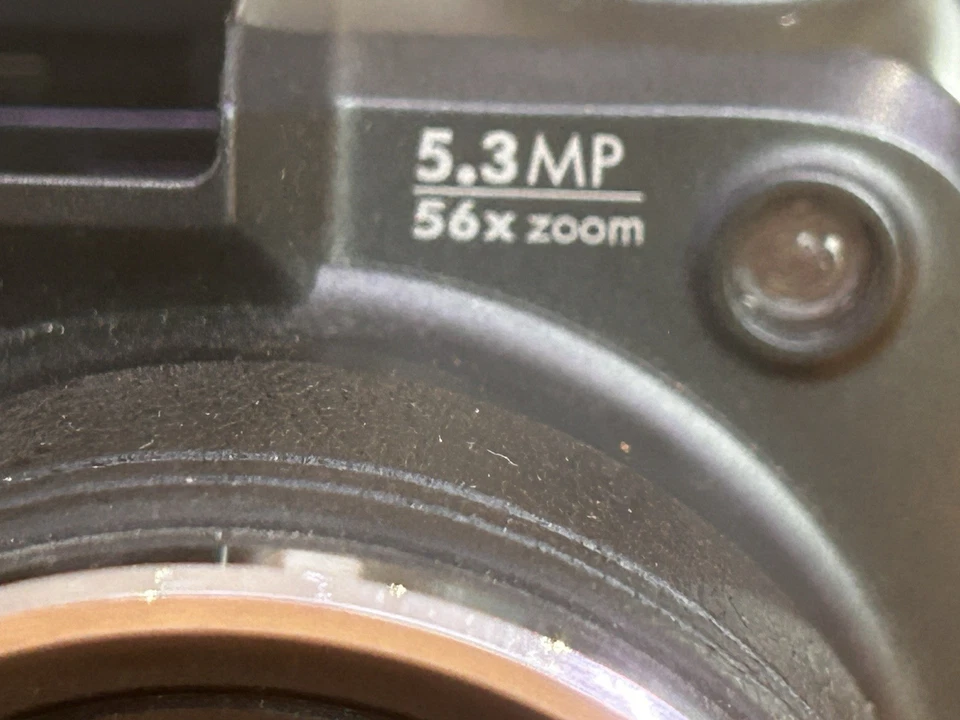 HP Photosmart 945 - 5,3 MP - 56 x total zoom - Auto Fokus - ungetestet - Bild 4 von 4