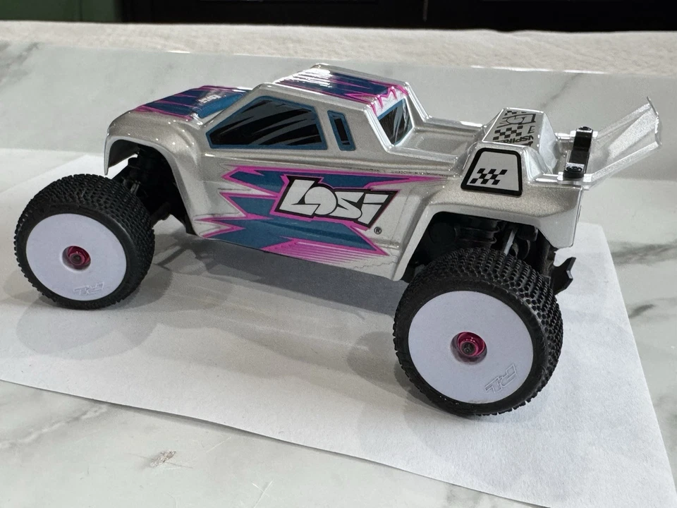 Losi Micro-B Micro-T Mini-Z Wheel Lock Nuts Aluminum 2mm Wheel Nuts Purple (4) - Image 4 of 4