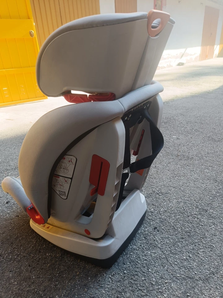 Chicco seggiolino auto NO ISOFIX (9-36kg) - Immagine 2 di 4