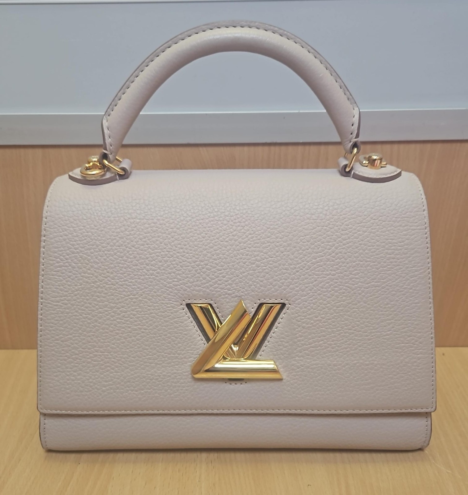 Louis Vuitton Twist One Handle Handbag Pink