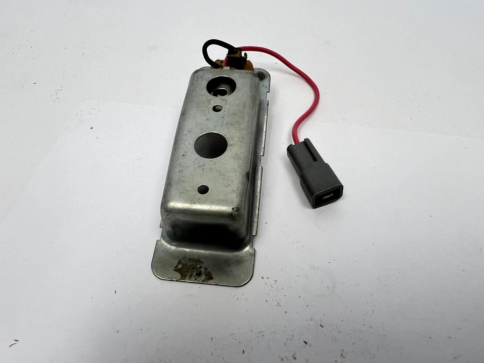 60 Chrysler Windsor New Yorker techo trasero domo lámpara carcasa e interruptor NOS 2161308 Foto 3 de 3