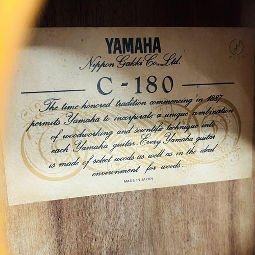 Guitarra clásica Yamaha C-180 con estuche rígido faltan cuerdas 1ª y 4ª limpi... - Imagen 7 de 18