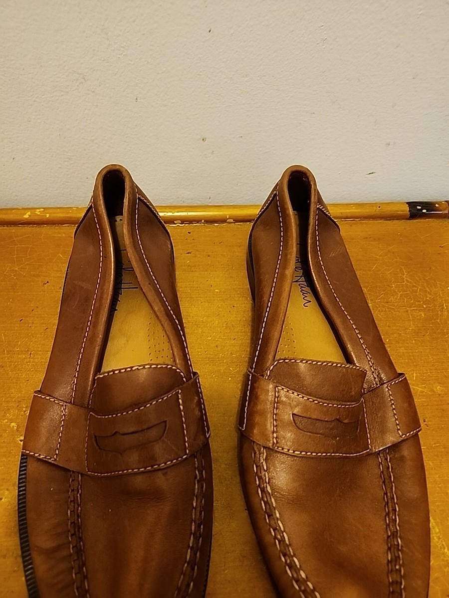 Cole Haan Men display picture 2