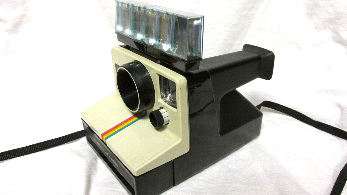VINTAGE 1970s POLAROID SX-70 RAINBOW CAMERA w/ UNUSED FLASH BAR