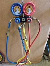 Mastercool  - 2-Way Aluminum Manifold Gauge Set, 