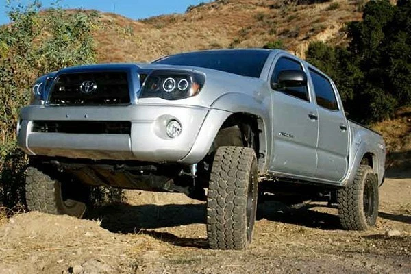 MaxTrac K886864 6.5" x 4" Suspension Lift Kit for 2005-2018 Toyota Tacoma - Imagem 2 de 4