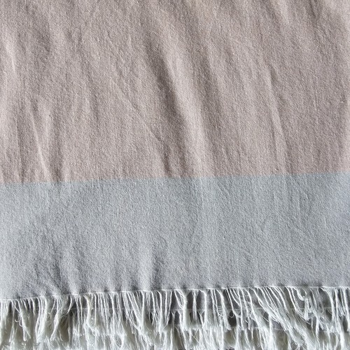 Borla de cortina de ducha Hearth & Hand Magnolia 72x72 ombre beige rubor - Imagen 4 de 6