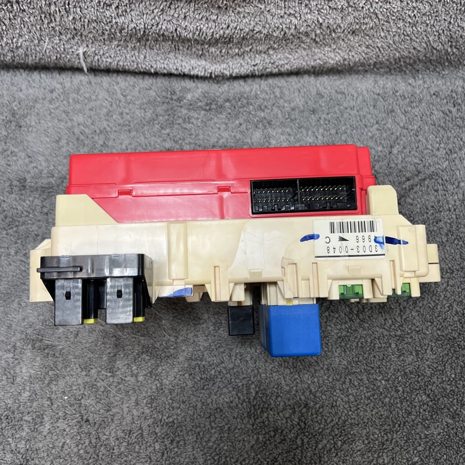 Fusible interior Mitsubishi Montero XLS 2003-2006 con ETACS MR461416 Foto 3 de 4