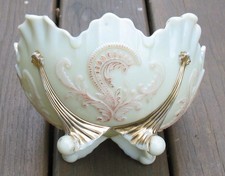Northwood Inverted Fan & Feather Custard Glass Footed Master Berry Bowl