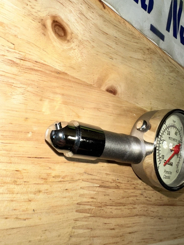 Porsche Air Pressure Gauge - Image 3 of 4