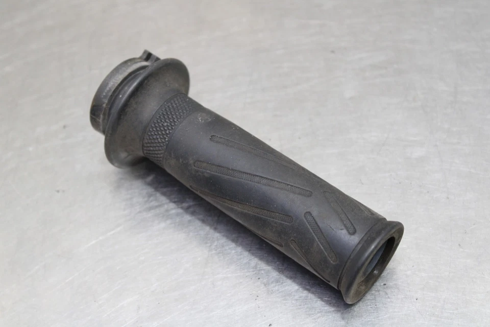 04-09 YAMAHA FZ6 RIGHT THROTTLE GRIP 4YR-26240-02-00 TUBE - Image 2 of 4