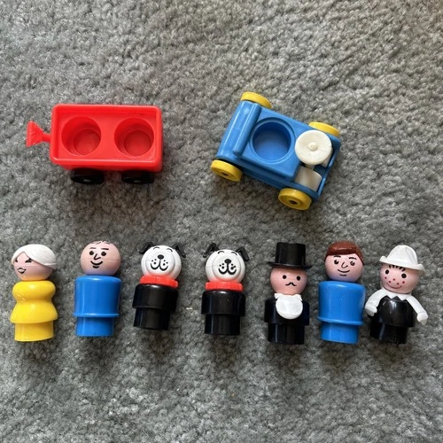 (7) Vintage Fisher Price Little People Figures Mom Dad Dogs (2) Vehicles & More