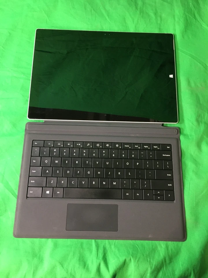 CPU MICROSOFT SURFAC PRO 3 INTEL CORE i3-4020y @ 1,50 GHz 4,00 B RAM Foto 4 de 4