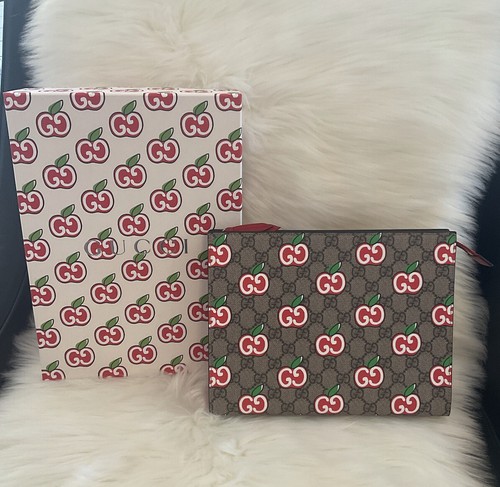 NWT Authentic Gucci GG Supreme Apples Pouch, Clutch, Bag, Handbag 624881