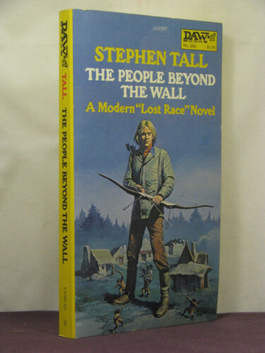 1st, The People Beyond the Wall by Stephen Tall aka Compton Newby Crook (1980) - Afbeelding 1 van 3
