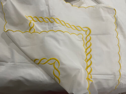 Pratesi Italy NWT 1pc Twin Flat Sheet 65/35 Poly Chain Embroidery Yellow - Picture 1 of 11