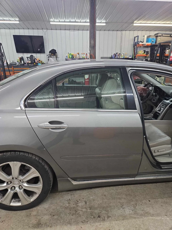 Used Rear Right Door Assembly Rear Side fits: 2010 Acura Rl electric Rear Right - Изображение 2 из 4