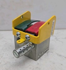 Knight BPA9050C Valve Block Pneumatic Control Lever Up Down 2 Button 3 Port Used