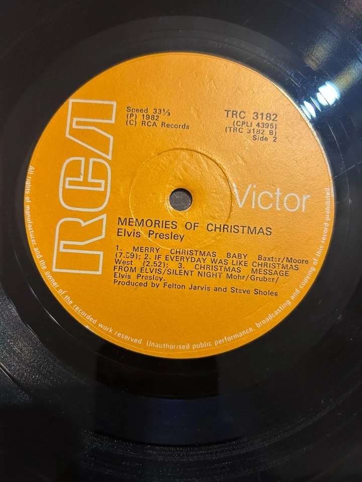 Elvis Presley Superb RARE Zimbabwe Pressing Memories of Christmas - Image 3 of 4
