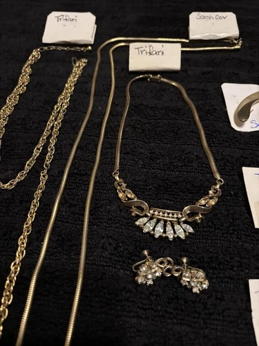 Lot of VTG Trifari Gold Tone & Sarah Cov All SIGNED