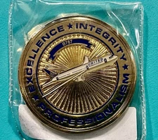 UNITED AIRLINES 767 COLLECTOR COIN