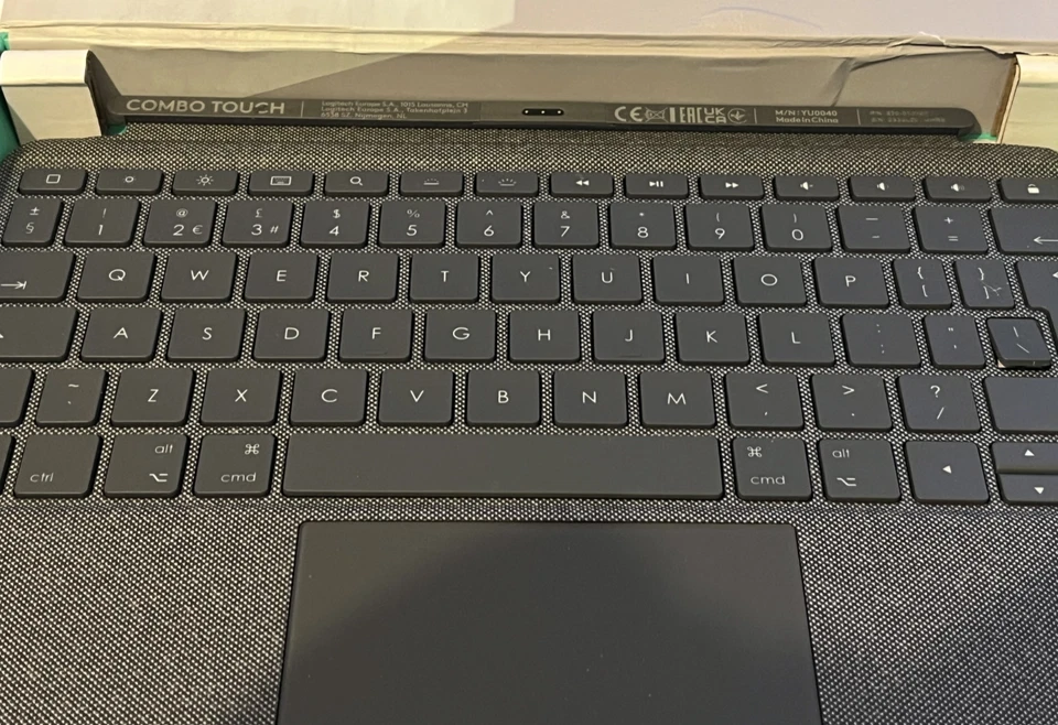 Logitech Combo Touch YU0040 Detachable Keyboard Case - PARTS - Image 2 of 4