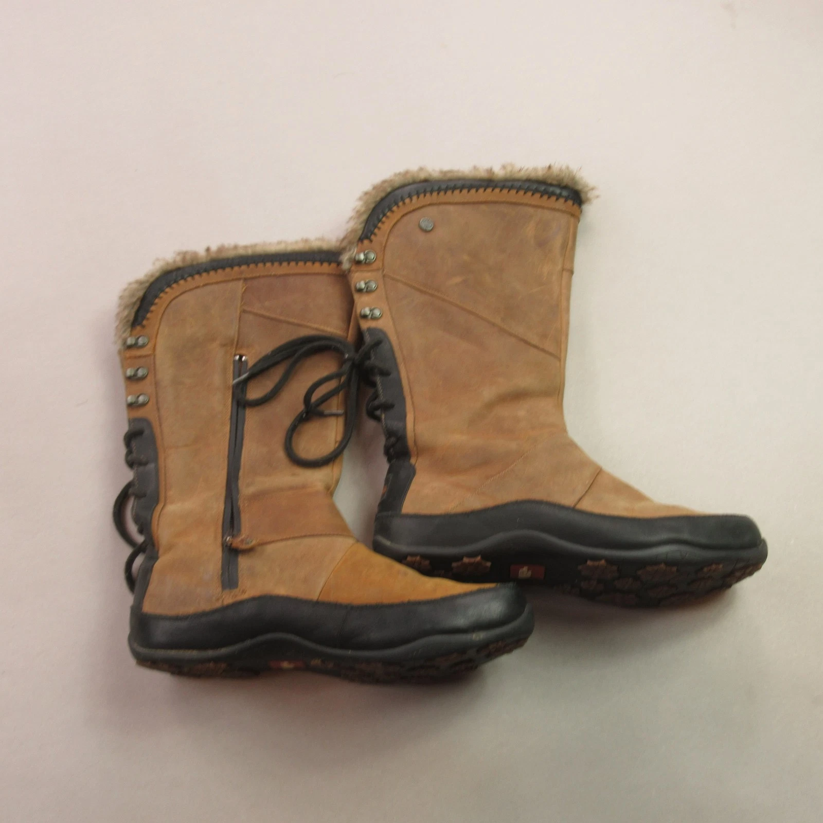 The North Face Women's 9.5 Primaloft Insulated Waterproof Winter Snow Boots Tan