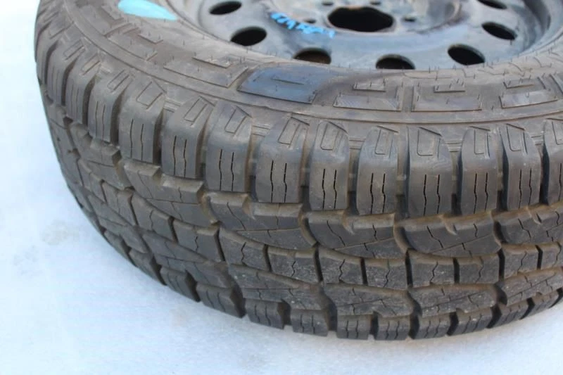 2020 LINCOLN NAVIGATION RODA SOBRESSALENTE 275 65 17 ARO + PNEU CROSSWIND BANDA DE RODAGEM 14/32 - Imagem 2 de 4