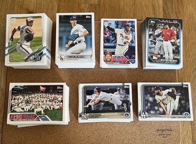 Lot 440+ Topps Baseball Karten aus verschiedenen Sets zwischen 2021 und 2025