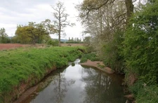 Photo 6x4 Watercourse, Homend Canon Frome Quite straight and running para c2009