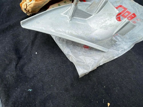 HONDA DREAM C72 CS72 C77 CA77 CS77 C78 COVER CARBURETOR LEFT SIDE NOS C723841B - Picture 9 of 12