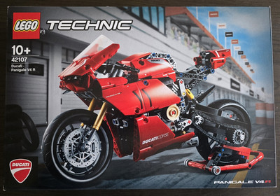 LEGO Technic Model Ducati Panigale V4 R 42107 Complete Set - Sealed