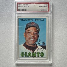 Topps 1967 #200 Willie Mays San Francisco Giants PSA 8 Graded Baseball Card
