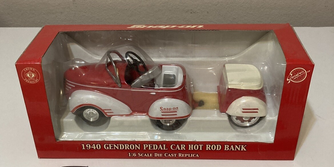 ミニカー snap-on 1940GENDRON PEDAL CAR HOT ROD Snap On Tools 1940 Gendron pedal car hot rod bank diecast