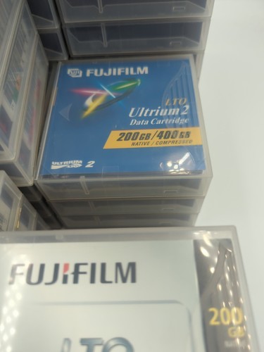 FujiFilm LTO2 LTO Ultrium 2 Data Cartridge 200/400GB - Picture 3 of 5