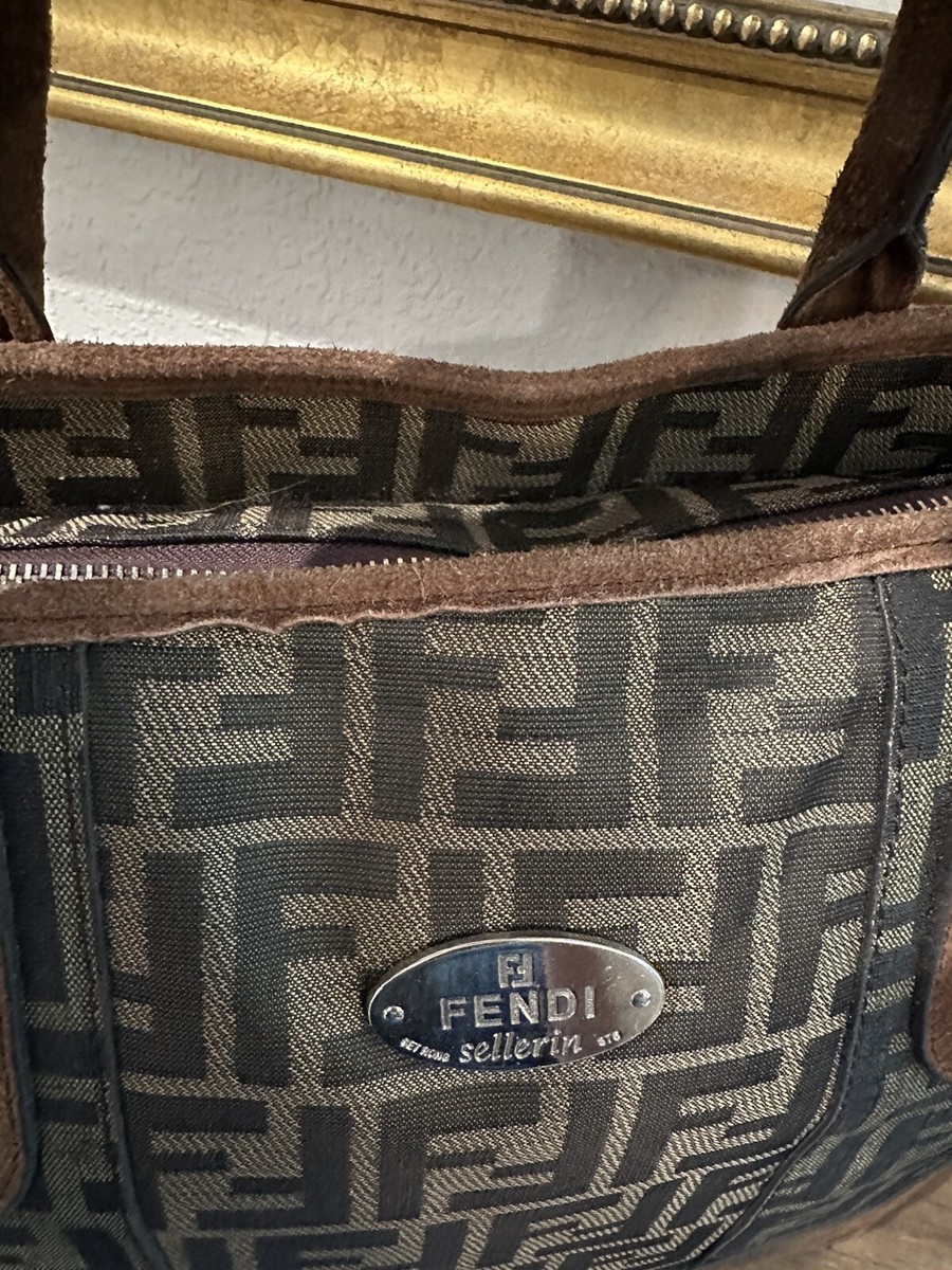 FENDIバケハ　yuu Baguette Chain Midi Leather Black | Fendi