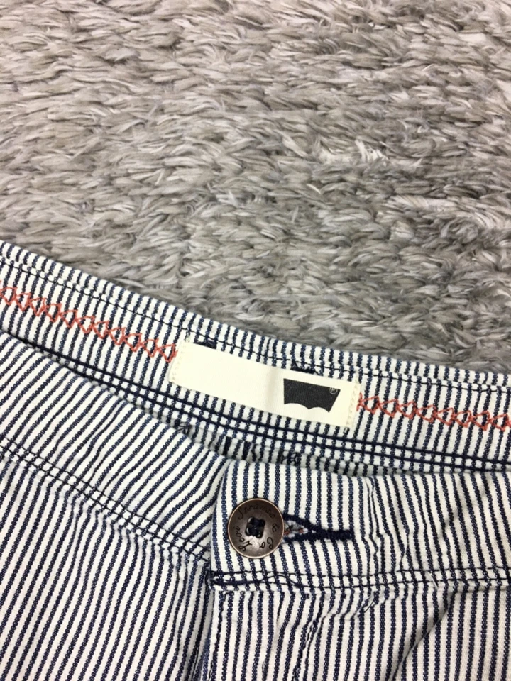 Pantalones Cortos Chinos Levi's Mujer Talla 31 Blanco Azul Rayas Algodón Foto 4 de 4