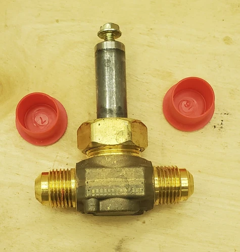 Sporlan Controls Solenoid Valve 3249-08004 SAE 3/8" Flare Connections w/o Coil