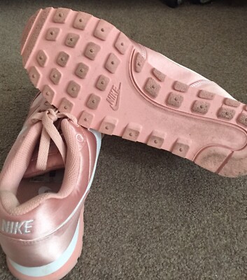 nike md runner 2 rose gold