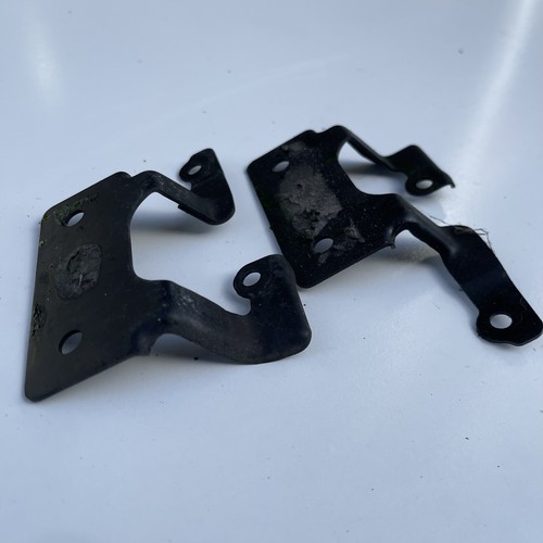 KTM RC390 RC 390 2014 Pair of mounting bracket stay fixings - Picture 3 of 3