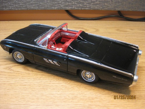 1/18 1963 THUNDERBIRD SPORTS ROADSTER, IN BLACK BY ANSON - Picture 7 of 22