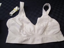 NWT BALI  DF3484 COOL COMFORT FABRIC SEAMLESS CUP BRA WHITE LG